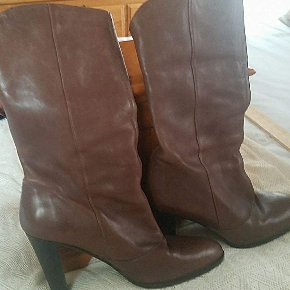 Nice brown leather boots  Claudia Ciuti .